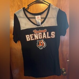 Cincinnati Bengals t-shirt. Size large.